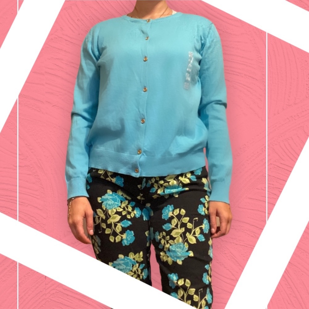 💚3/$15 NWT Cyan Button Up Cardigan
